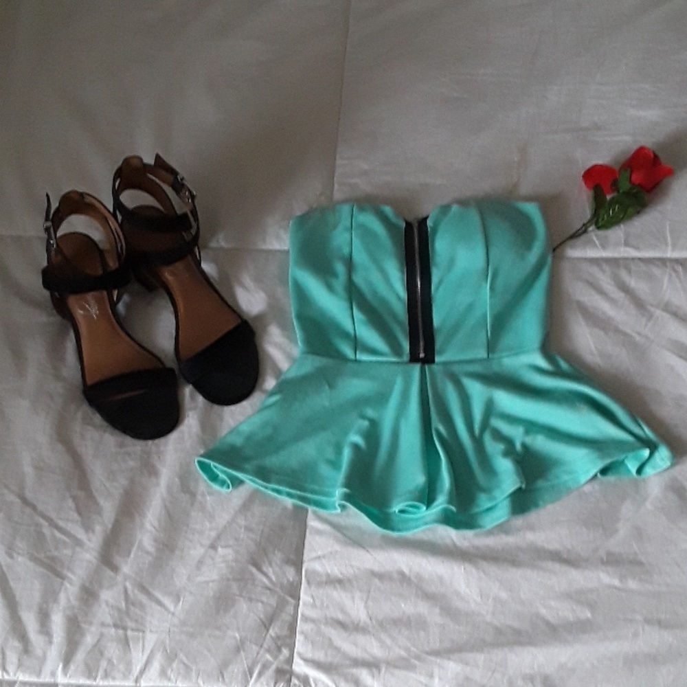 Strapless top